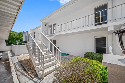 Condominio en venta en Clearwater, Florida, 2 dormitorios, 117.99 m2 № 1359651 - foto 2