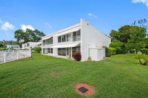 Condominio en venta en Clearwater, Florida, 2 dormitorios, 117.99 m2 № 1359651 - foto 1