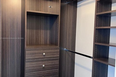 Condominio en alquiler en Sunny Isles Beach, Florida, 3 dormitorios, 181.72 m2 № 2054485 - foto 16