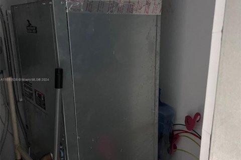 Condominio en alquiler en Sunny Isles Beach, Florida, 3 dormitorios, 181.72 m2 № 2054485 - foto 22