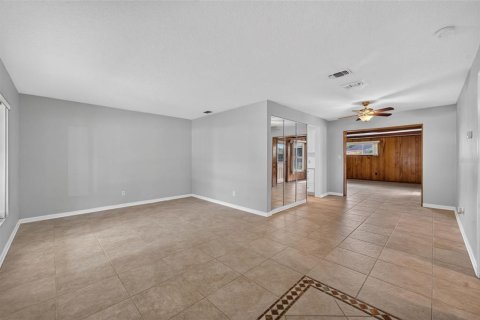 Casa en venta en Winter Park, Florida, 4 dormitorios, 197.51 m2 № 2304485 - foto 6