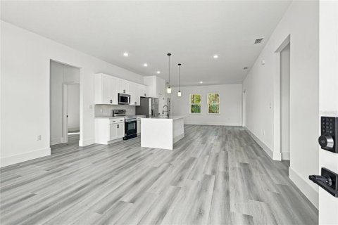 Villa ou maison à louer à Ocala, Floride: 4 chambres, 176.14 m2 № 2433209 - photo 4