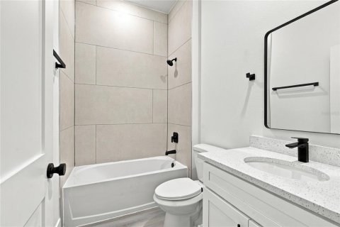 Villa ou maison à louer à Ocala, Floride: 4 chambres, 176.14 m2 № 2433209 - photo 12