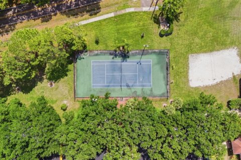 Condo in Palm Harbor, Florida, 2 bedrooms  № 2215937 - photo 30