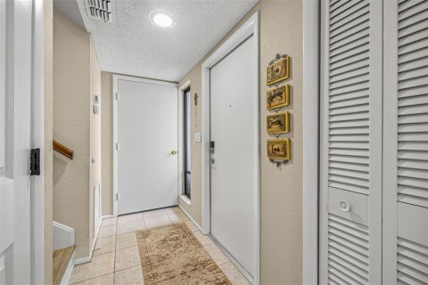 Townhouse in Palm Harbor, Florida 2 bedrooms, 144.46 sq.m. № 1903968 - photo 7