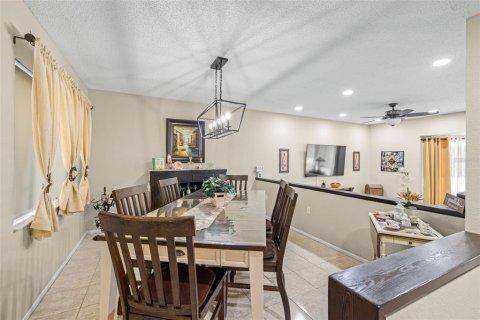 Townhouse in Palm Harbor, Florida 2 bedrooms, 144.46 sq.m. № 1903968 - photo 15