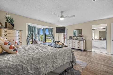 Townhouse in Palm Harbor, Florida 2 bedrooms, 144.46 sq.m. № 1903968 - photo 21