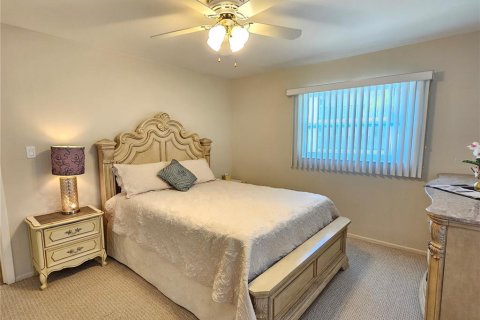 Condo in Bradenton, Florida, 2 bedrooms  № 2195501 - photo 11