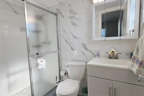 Condo in Bradenton, Florida, 2 bedrooms  № 2195501 - photo 10