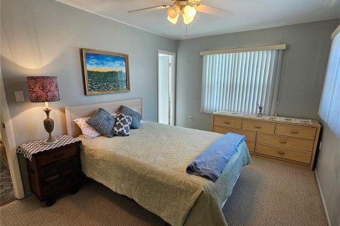 Condo in Bradenton, Florida, 2 bedrooms  № 2195501 - photo 9
