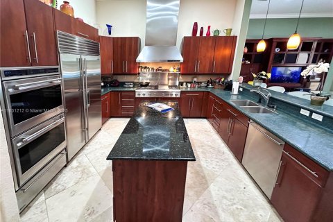 House in Davie, Florida 6 bedrooms, 422.43 sq.m. № 1842373 - photo 4