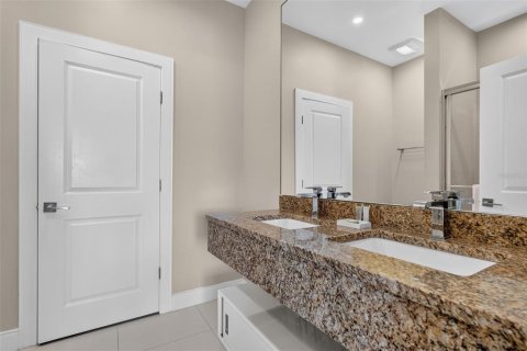 Townhouse in Kissimmee, Florida 4 bedrooms, 222.59 sq.m. № 2131758 - photo 26