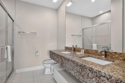 Townhouse in Kissimmee, Florida 4 bedrooms, 222.59 sq.m. № 2131758 - photo 18