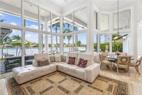 Casa en venta en Weston, Florida, 6 dormitorios, 412.21 m2 № 2076594 - foto 17