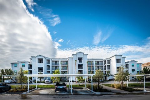 Copropriété à louer à Punta Gorda, Floride: 2 chambres, 111.3 m2 № 1201677 - photo 1