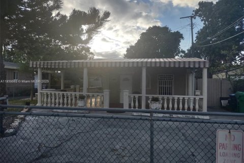 Casa en Miami, Florida 3 dormitorios, 88.26 m2 № 1969445