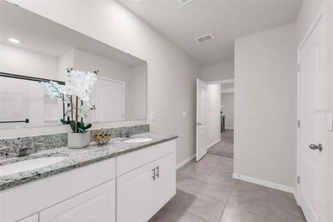 House in DeLand, Florida 3 bedrooms, 156.54 sq.m. № 2221628 - photo 19