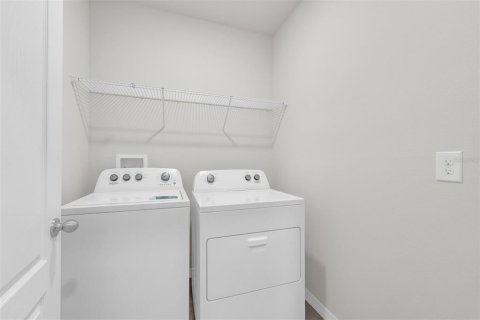 House in DeLand, Florida 3 bedrooms, 156.54 sq.m. № 2221628 - photo 26