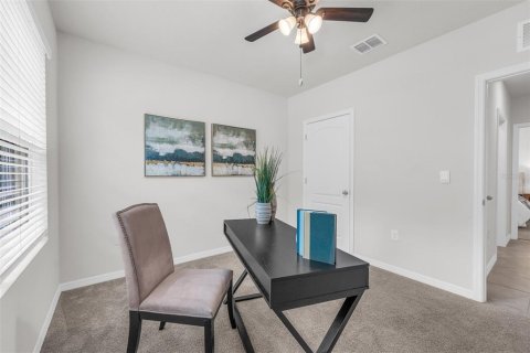 House in DeLand, Florida 3 bedrooms, 156.54 sq.m. № 2221628 - photo 25