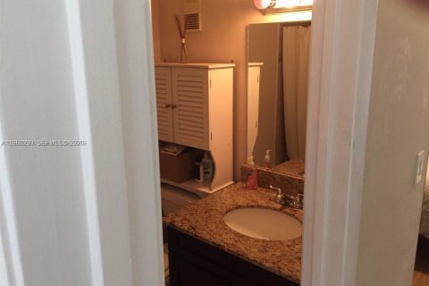 Adosado en alquiler en Pembroke Pines, Florida, 2 dormitorios, 156.63 m2 № 2027760 - foto 11