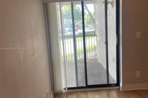 Adosado en alquiler en Pembroke Pines, Florida, 2 dormitorios, 156.63 m2 № 2027760 - foto 17