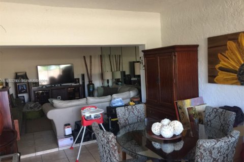 Adosado en alquiler en Pembroke Pines, Florida, 2 dormitorios, 156.63 m2 № 2027760 - foto 24