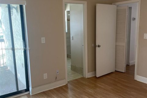 Adosado en alquiler en Pembroke Pines, Florida, 2 dormitorios, 156.63 m2 № 2027760 - foto 15