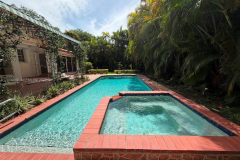 Villa ou maison à Coral Gables, Floride 3 chambres, 149.2 m2 № 2279644