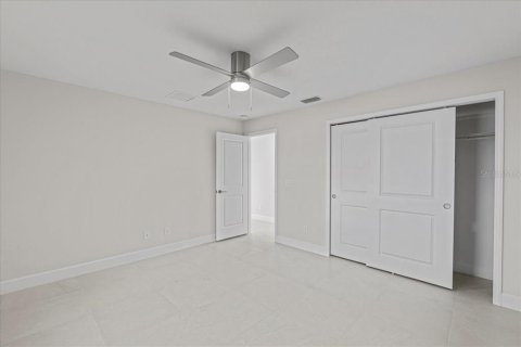 House in Englewood, Florida 3 bedrooms, 156.54 sq.m. № 1559672 - photo 21