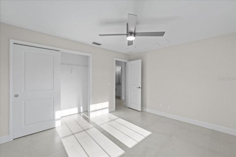 House in Englewood, Florida 3 bedrooms, 156.54 sq.m. № 1559672 - photo 18