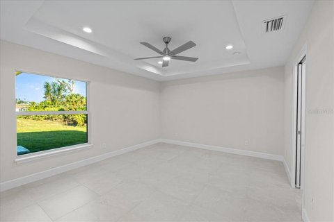 House in Englewood, Florida 3 bedrooms, 156.54 sq.m. № 1559672 - photo 14