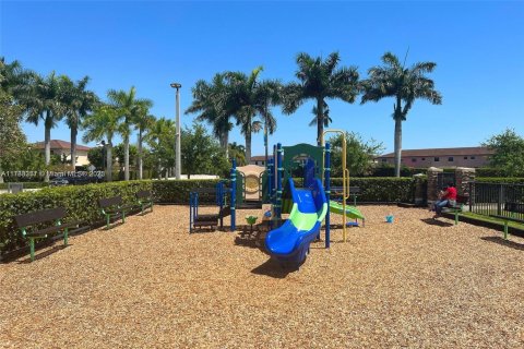 Villa ou maison à vendre à Homestead, Floride: 4 chambres, 280.75 m2 № 2013854 - photo 20