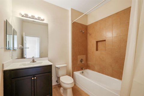 Villa ou maison à vendre à Homestead, Floride: 4 chambres, 280.75 m2 № 2013854 - photo 6