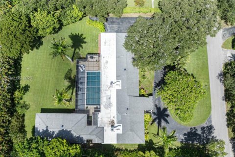 Casa en Pinecrest, Florida 6 dormitorios, 466.28 m2 № 2022196