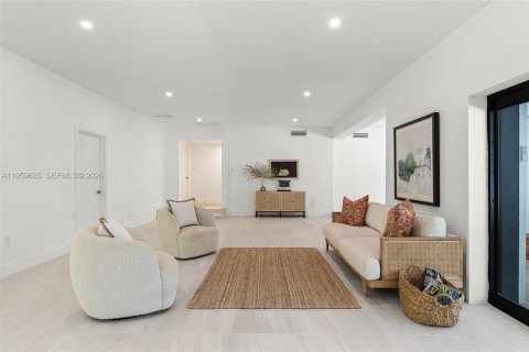 Casa en venta en Pinecrest, Florida, 6 dormitorios, 466.28 m2 № 2022196 - foto 7