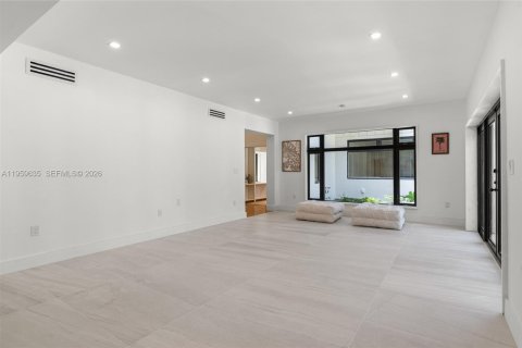 Casa en venta en Pinecrest, Florida, 6 dormitorios, 466.28 m2 № 2022196 - foto 12