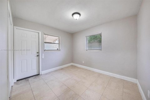Casa en venta en Miramar, Florida, 2 dormitorios, 79.06 m2 № 1834051 - foto 15