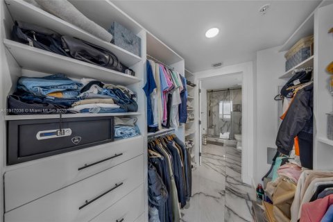 Copropriété à louer à Miami, Floride: 2 chambres, 97.36 m2 № 1972572 - photo 16