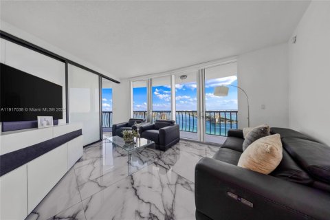 Copropriété à louer à Miami, Floride: 2 chambres, 97.36 m2 № 1972572 - photo 12