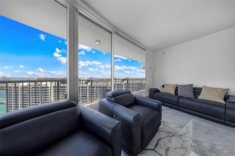 Copropriété à louer à Miami, Floride: 2 chambres, 97.36 m2 № 1972572 - photo 13