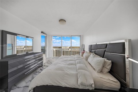 Copropriété à louer à Miami, Floride: 2 chambres, 97.36 m2 № 1972572 - photo 15