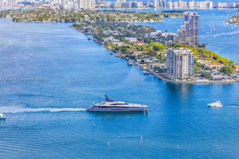 Copropriété à louer à Miami, Floride: 2 chambres, 97.36 m2 № 1972572 - photo 22