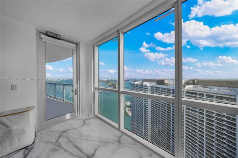 Copropriété à louer à Miami, Floride: 2 chambres, 97.36 m2 № 1972572 - photo 18