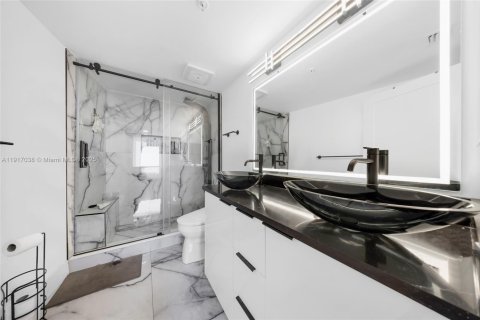 Copropriété à louer à Miami, Floride: 2 chambres, 97.36 m2 № 1972572 - photo 17