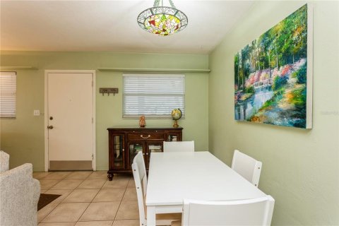 Condominio en venta en Saint Petersburg, Florida, 2 dormitorios, 78.5 m2 № 1716827 - foto 12