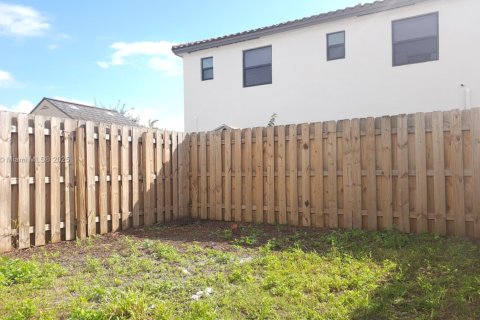Adosado en venta en Homestead, Florida, 3 dormitorios, 129.41 m2 № 1973095 - foto 17