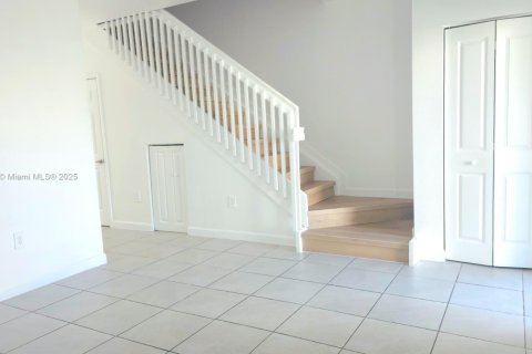 Adosado en venta en Homestead, Florida, 3 dormitorios, 129.41 m2 № 1973095 - foto 9