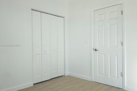 Adosado en venta en Homestead, Florida, 3 dormitorios, 129.41 m2 № 1973095 - foto 16