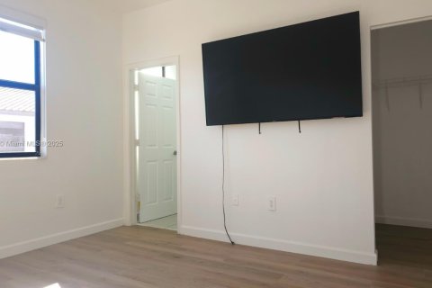 Adosado en venta en Homestead, Florida, 3 dormitorios, 129.41 m2 № 1973095 - foto 7