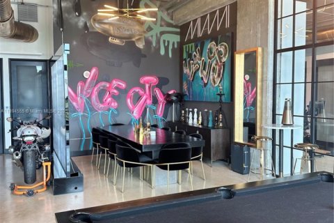 Condo in Miami, Florida, 2 bedrooms  № 1947003 - photo 6